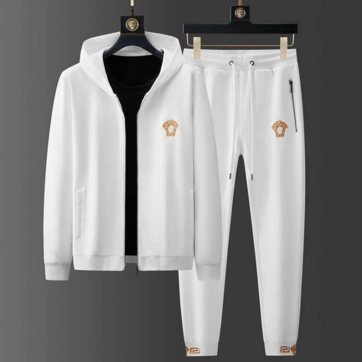Picture of Versace Sweater Suits _SKUVersaceM-4XL25cx13842952